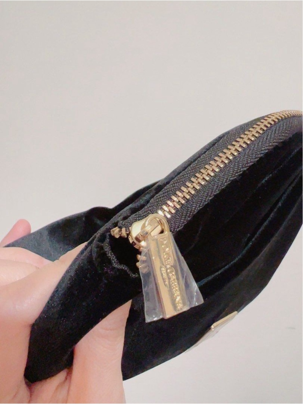 Dolce & Gabbana Black Velvet Cosmetic Clutch with Rare Gold Plaque - Picture 9 of 15
